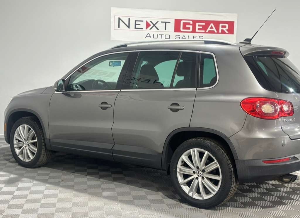 Volkswagen Tiguan S 4Motion 2011