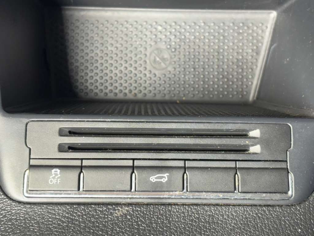 Volkswagen Tiguan S 4Motion 2011