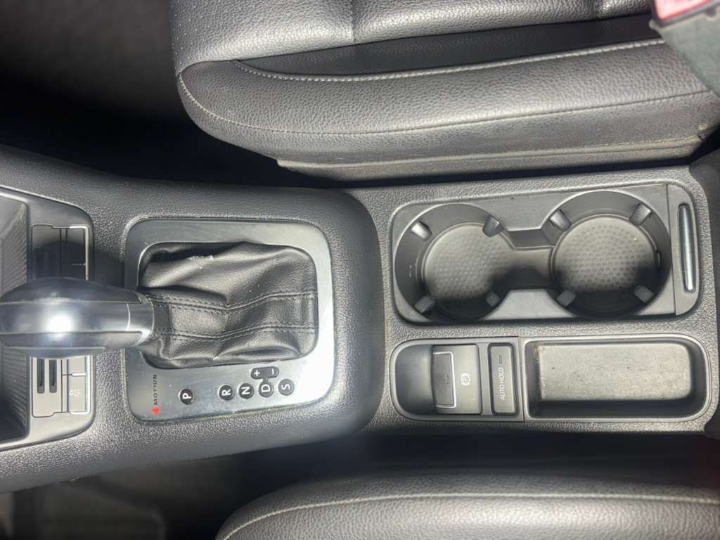 Volkswagen Tiguan S 4Motion 2011