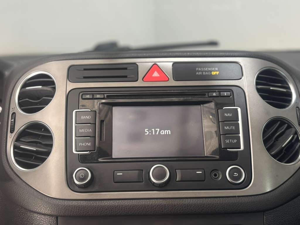 Volkswagen Tiguan S 4Motion 2011