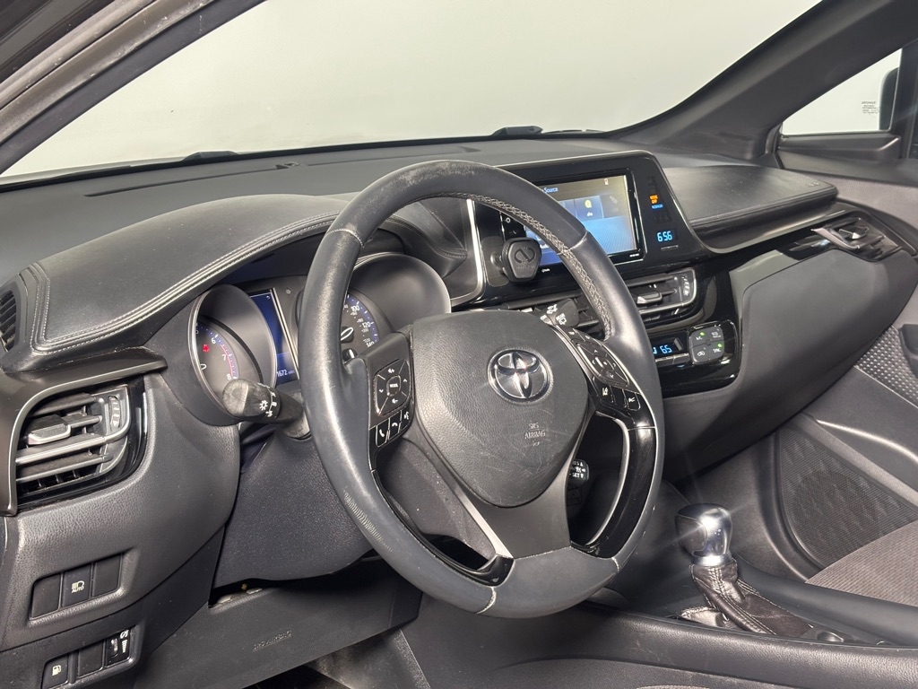 Toyota C-HR XLE 2018