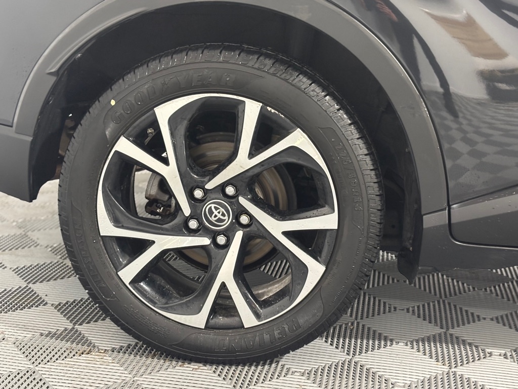 Toyota C-HR XLE 2018