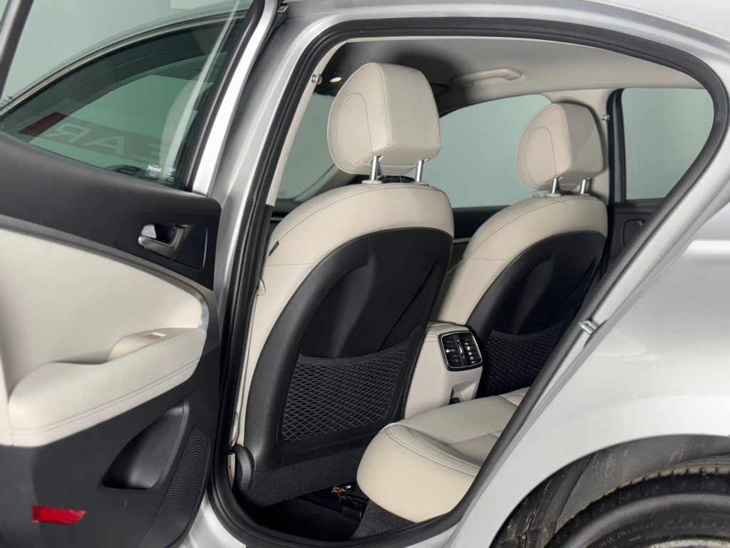 Genesis G70 2.0T Advanced 2019