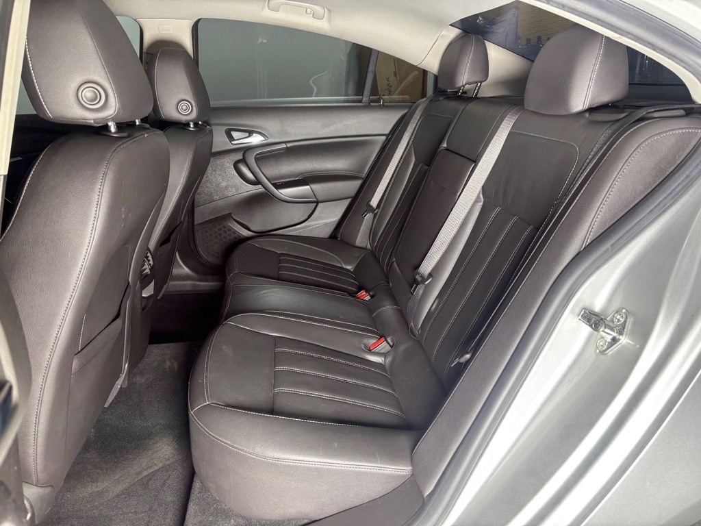 Buick Regal CXL - 2XL 2011