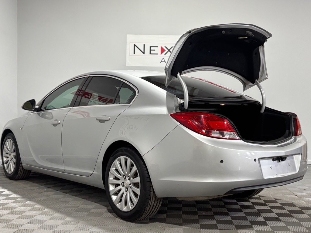 Buick Regal CXL - 2XL 2011