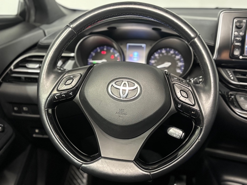 Toyota C-HR XLE 2018