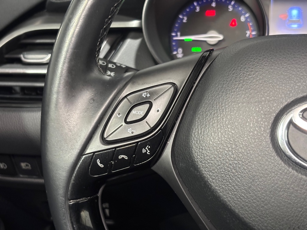 Toyota C-HR XLE 2018