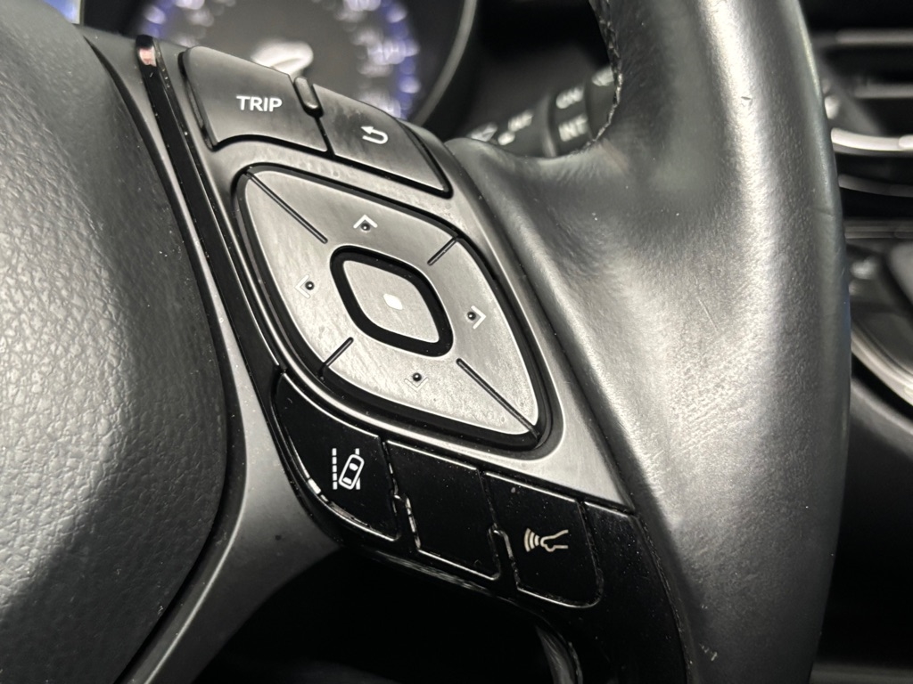 Toyota C-HR XLE 2018