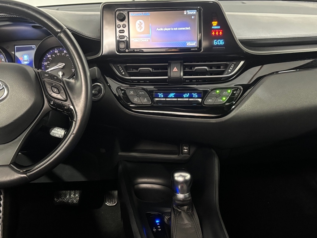 Toyota C-HR XLE 2018