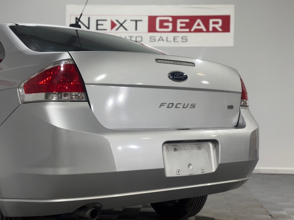 Ford Focus SE Sedan 2010