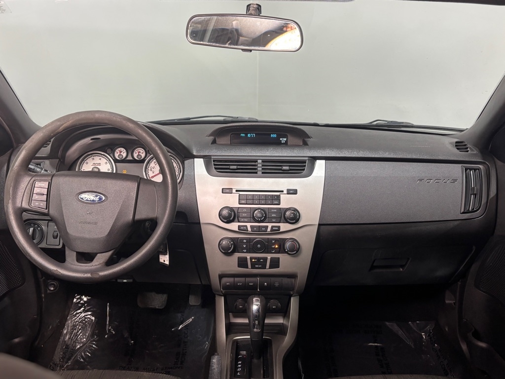 Ford Focus SE Sedan 2010