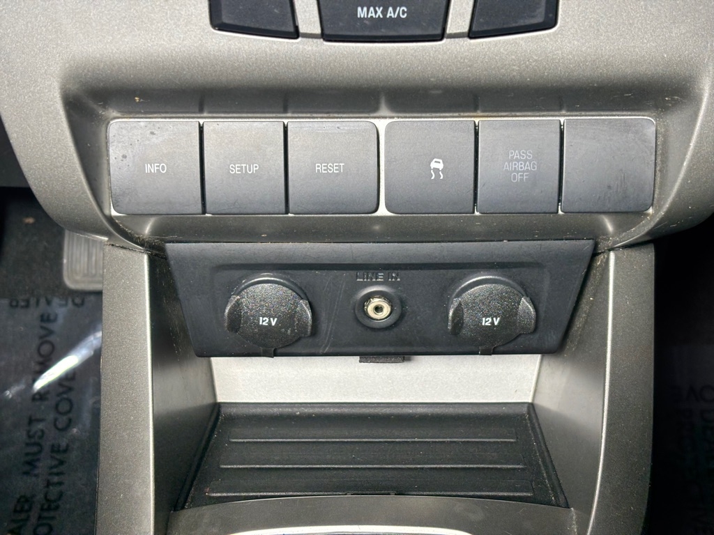 Ford Focus SE Sedan 2010