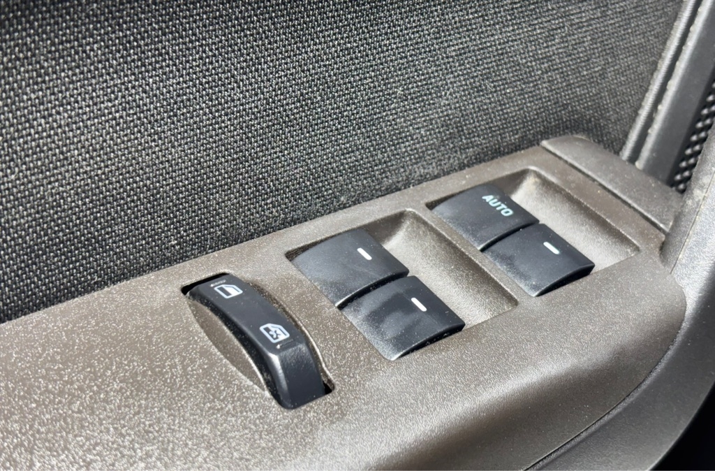 Ford Focus SE Sedan 2010