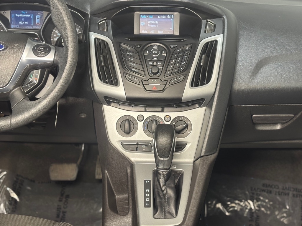 Ford Focus SE Sedan 2012