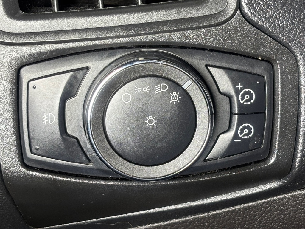 Ford Focus SE Sedan 2012