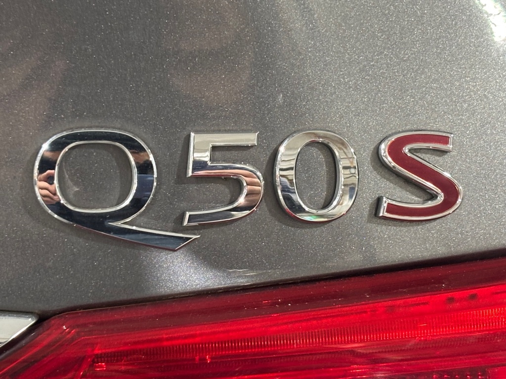 Infiniti Q50 Base AWD 2015