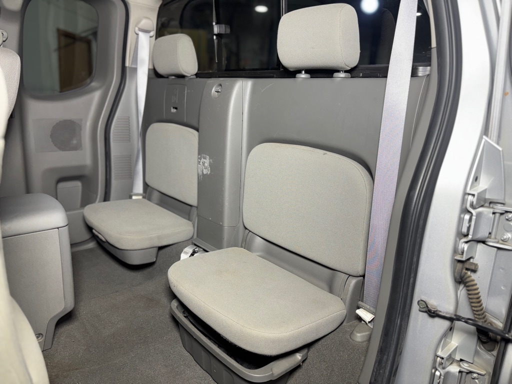 Nissan Frontier XE King Cab 2WD 2006