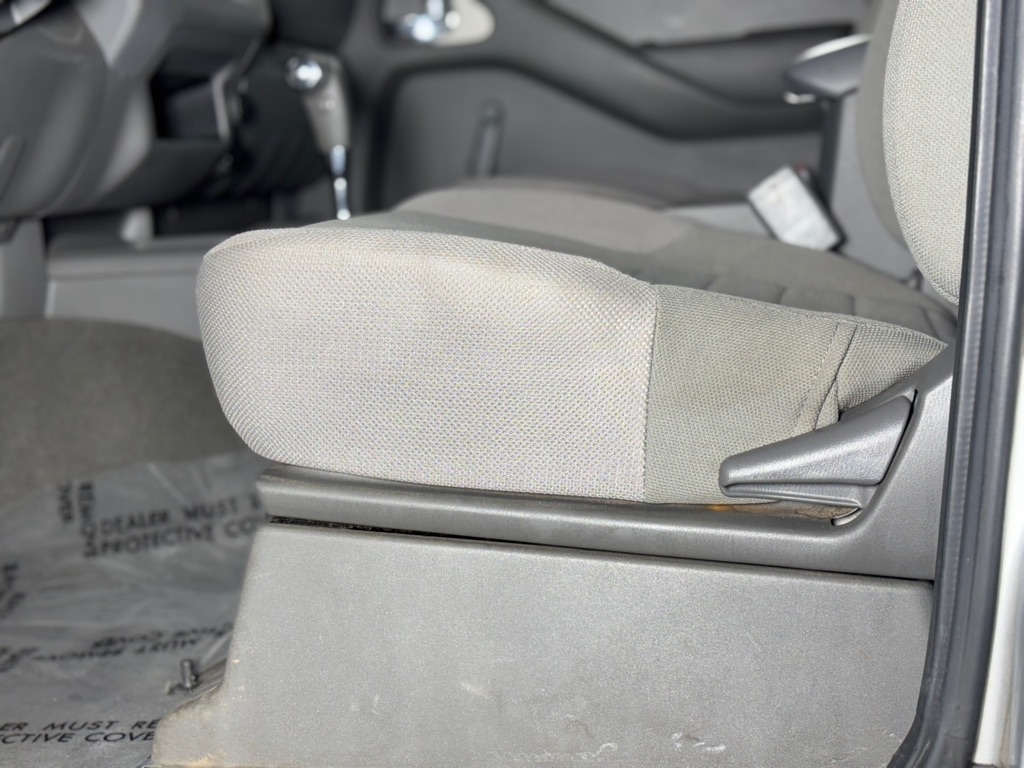 Nissan Frontier XE King Cab 2WD 2006