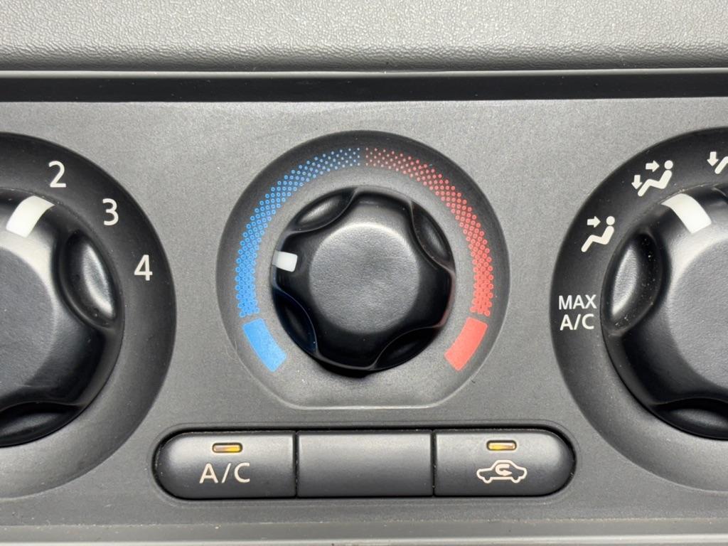 Nissan Frontier XE King Cab 2WD 2006