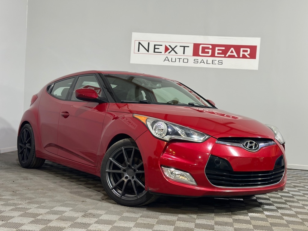 Hyundai Veloster Base 2013