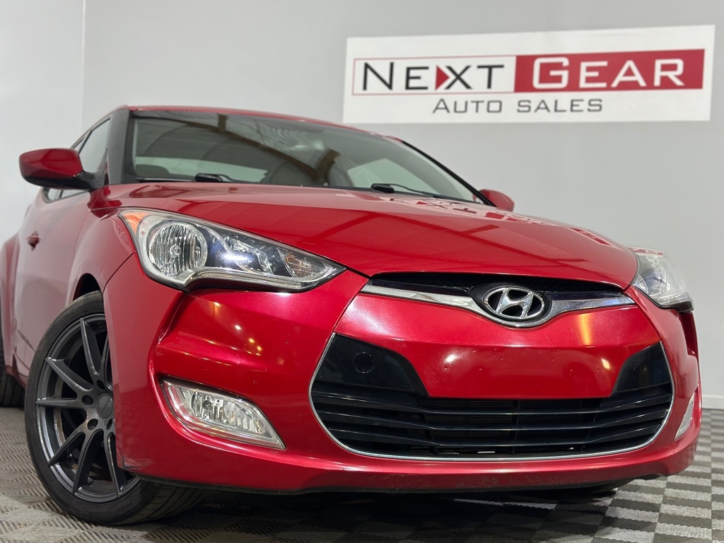 Hyundai Veloster Base 2013