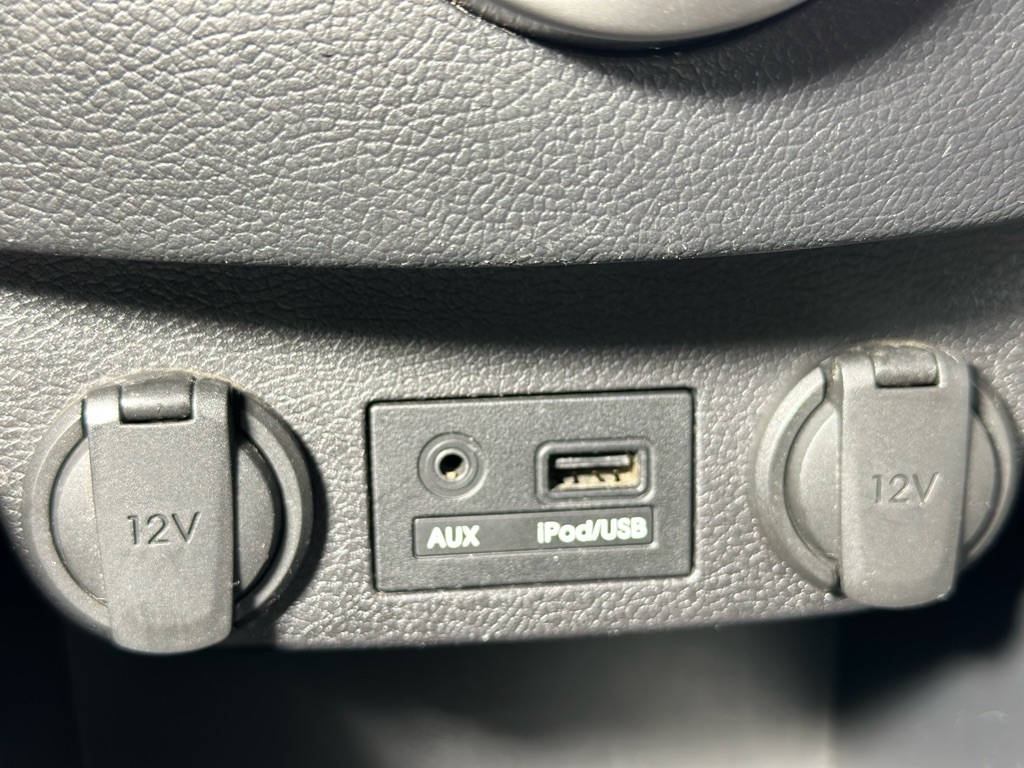 Hyundai Veloster Base 2013