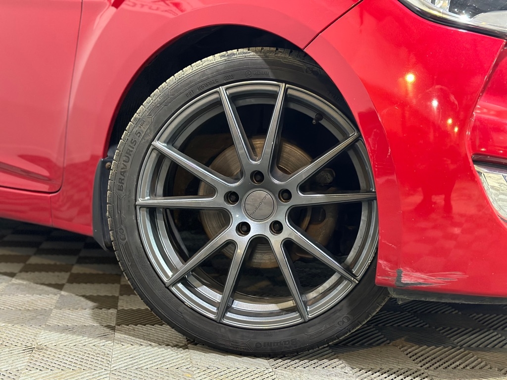 Hyundai Veloster Base 2013