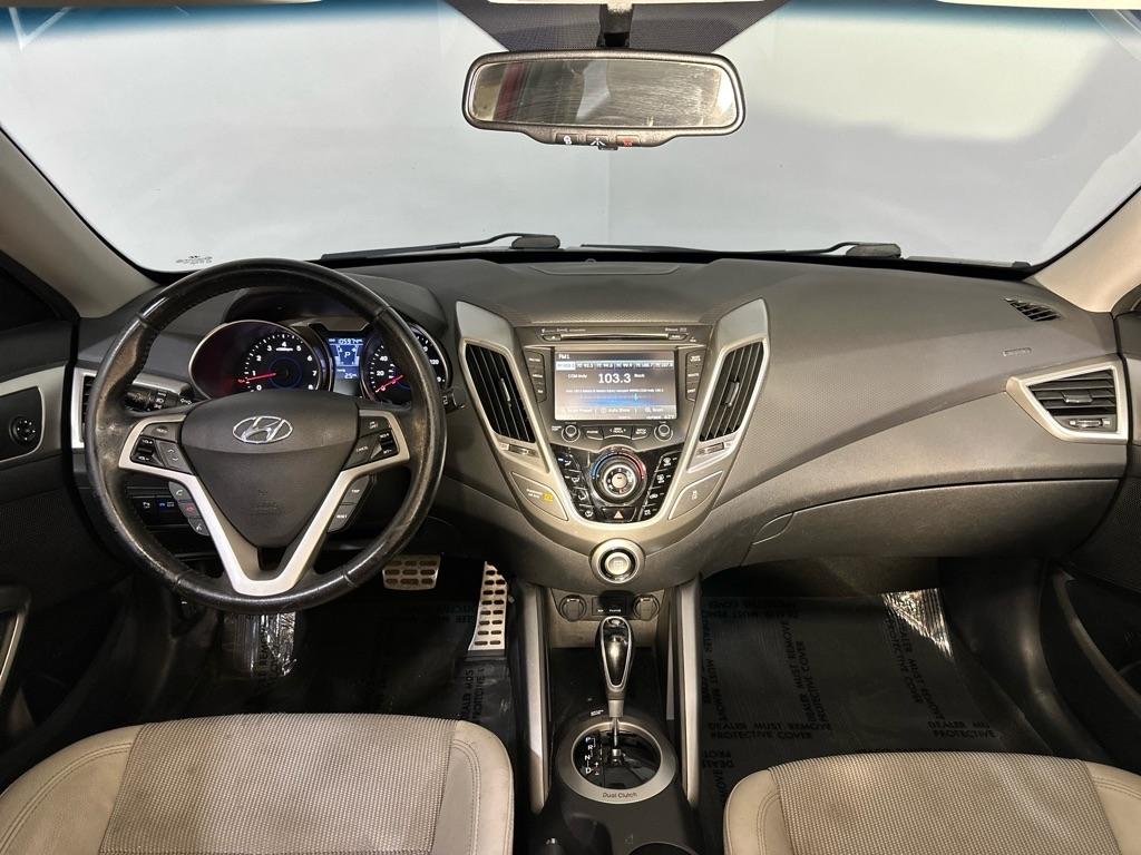 Hyundai Veloster Base 2013