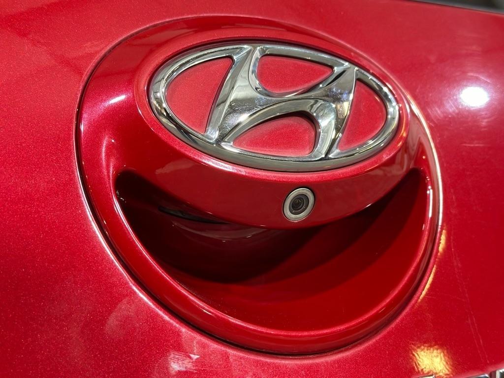 Hyundai Veloster Base 2013