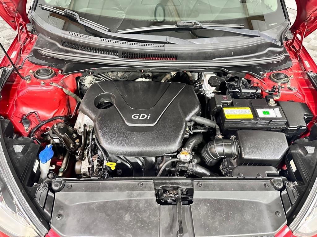 Hyundai Veloster Base 2013