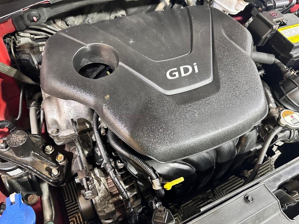 Hyundai Veloster Base 2013