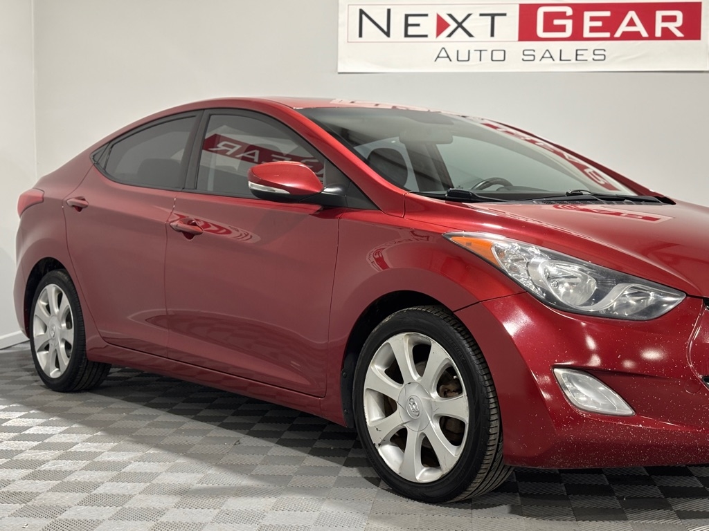 Hyundai Elantra GLS M/T 2013