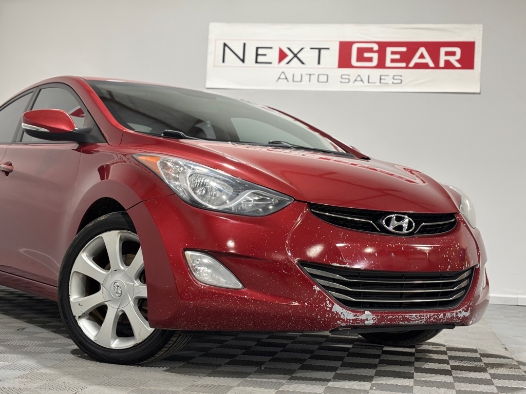 Hyundai Elantra GLS M/T 2013