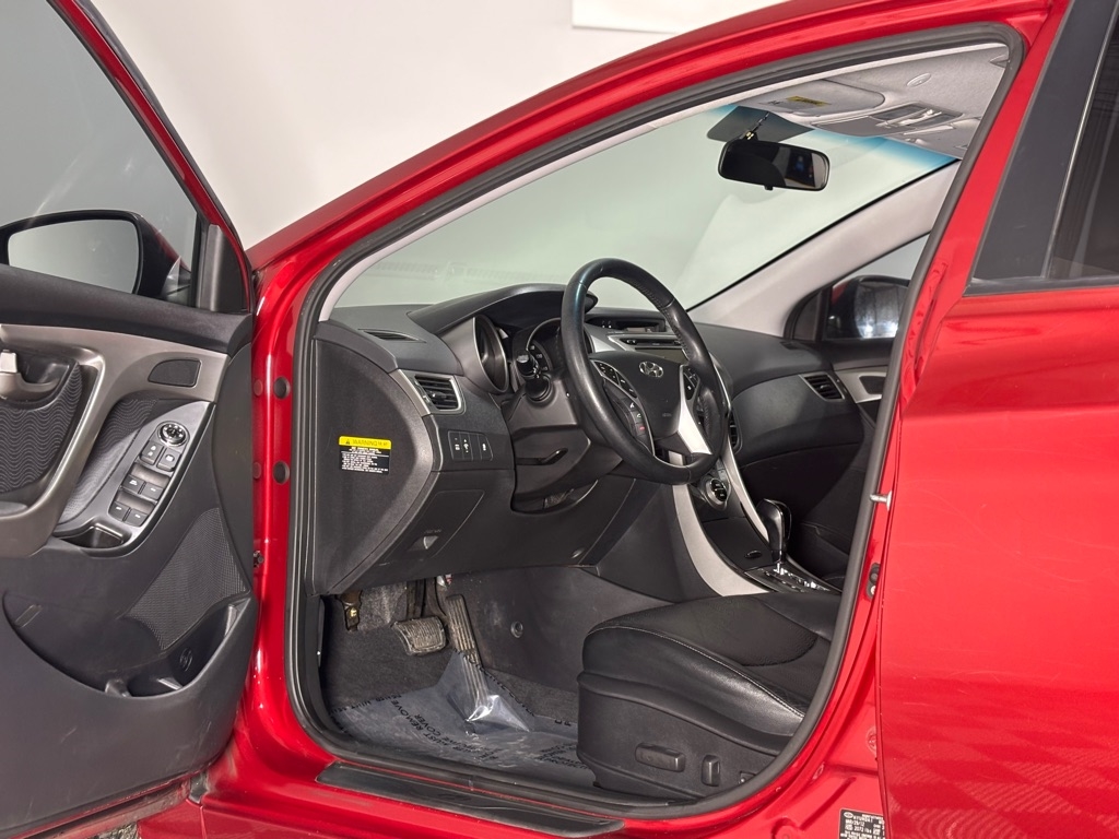 Hyundai Elantra GLS M/T 2013