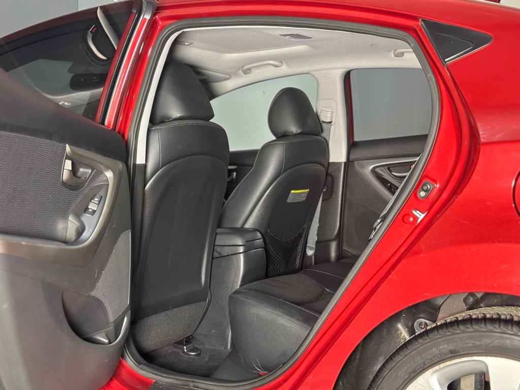 Hyundai Elantra GLS M/T 2013