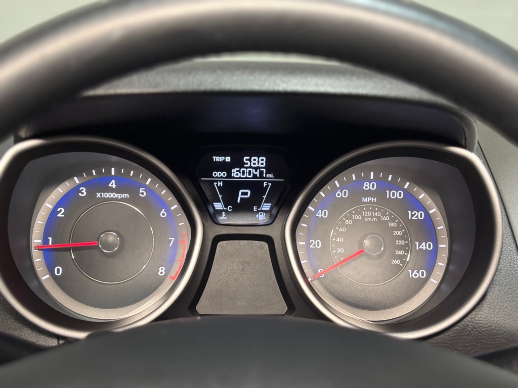 Hyundai Elantra GLS M/T 2013