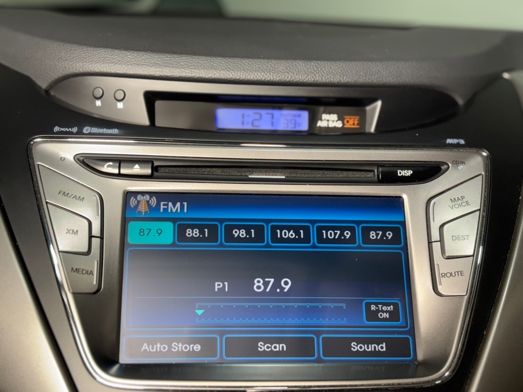 Hyundai Elantra GLS M/T 2013