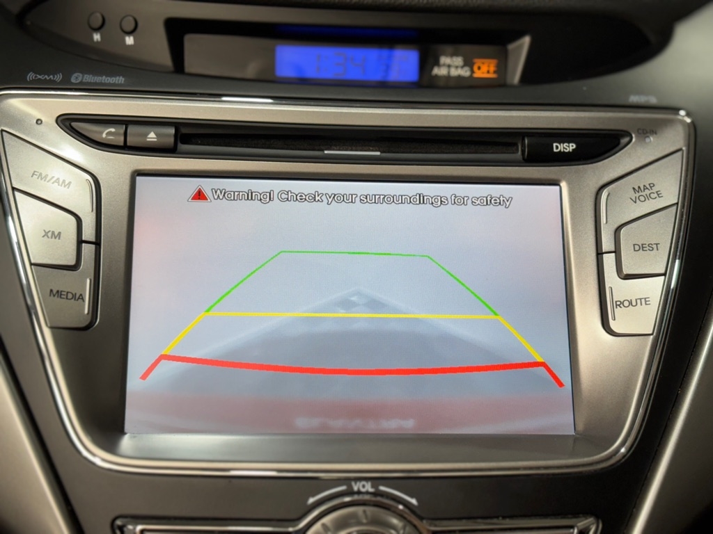 Hyundai Elantra GLS M/T 2013