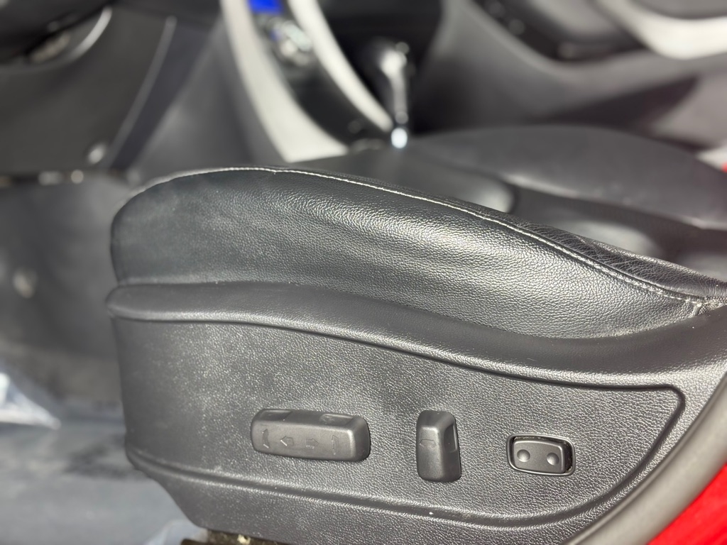 Hyundai Elantra GLS M/T 2013