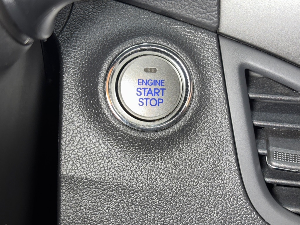 Hyundai Elantra GLS M/T 2013