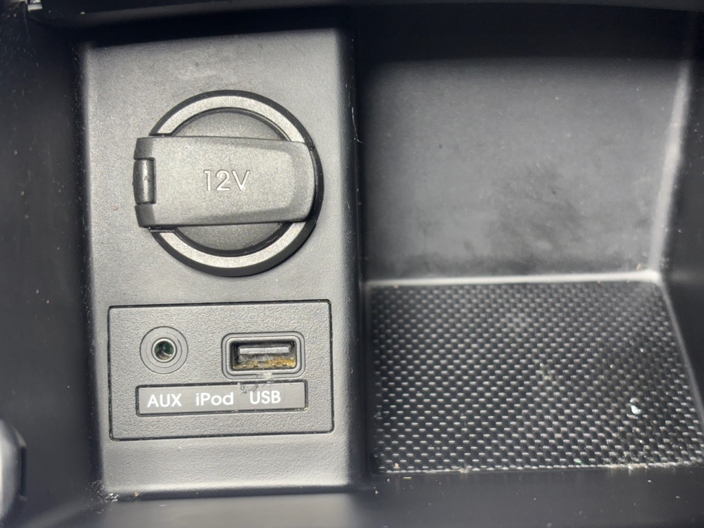 Hyundai Elantra GLS M/T 2013