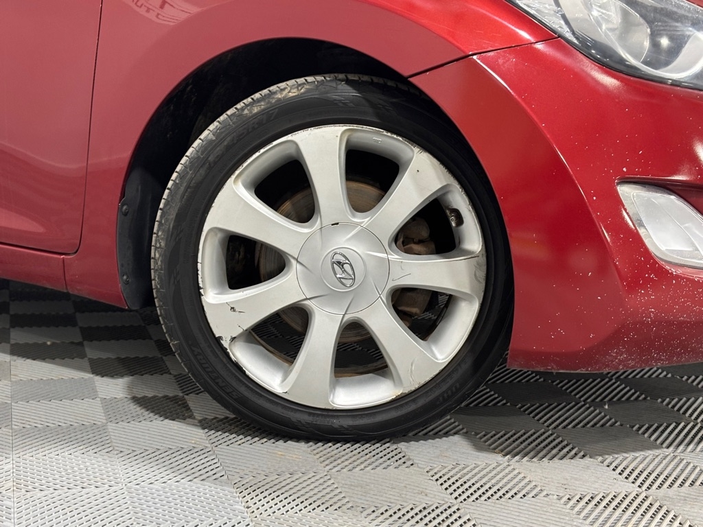 Hyundai Elantra GLS M/T 2013