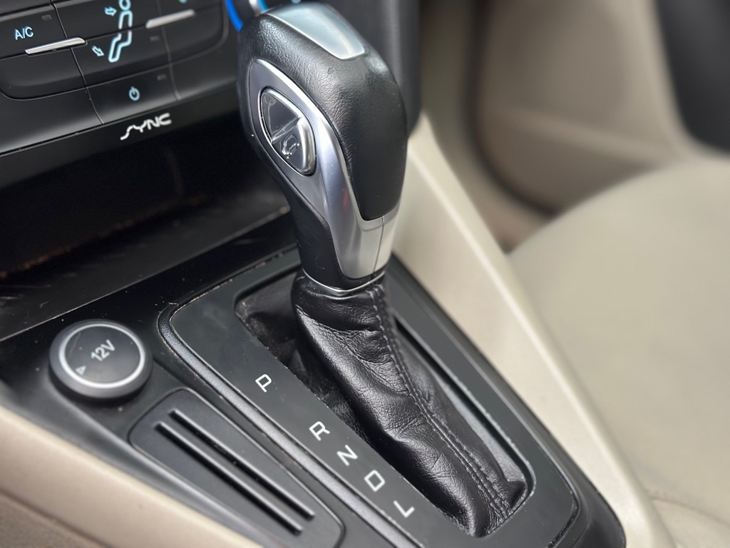 Ford Focus SE Sedan 2015