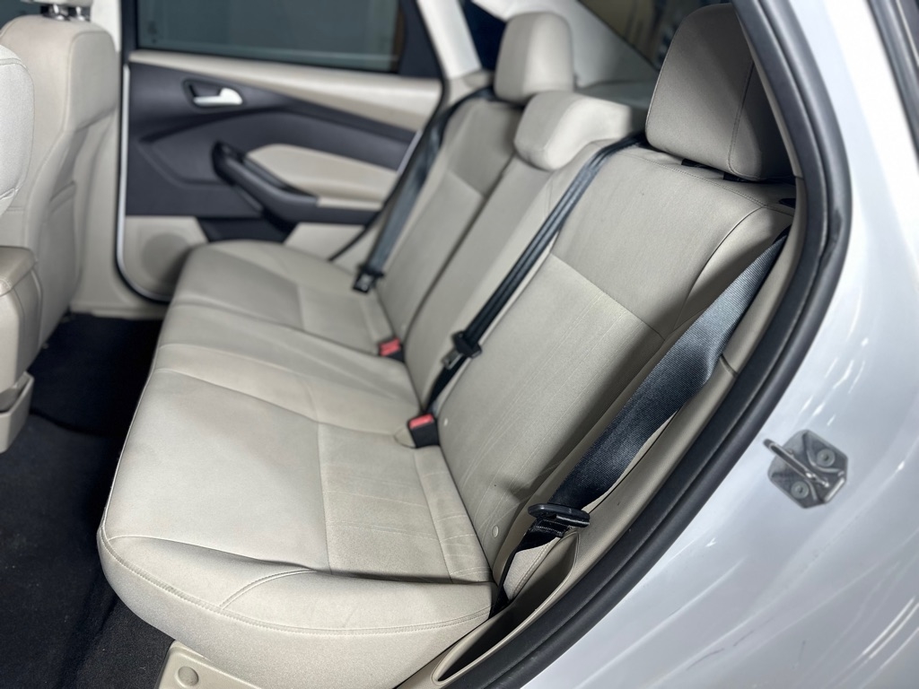 Ford Focus SE Sedan 2015