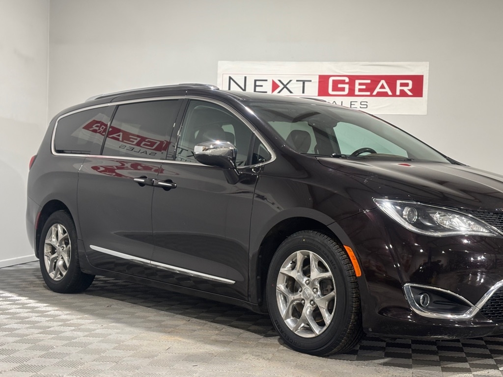 Chrysler Pacifica Limited 2017