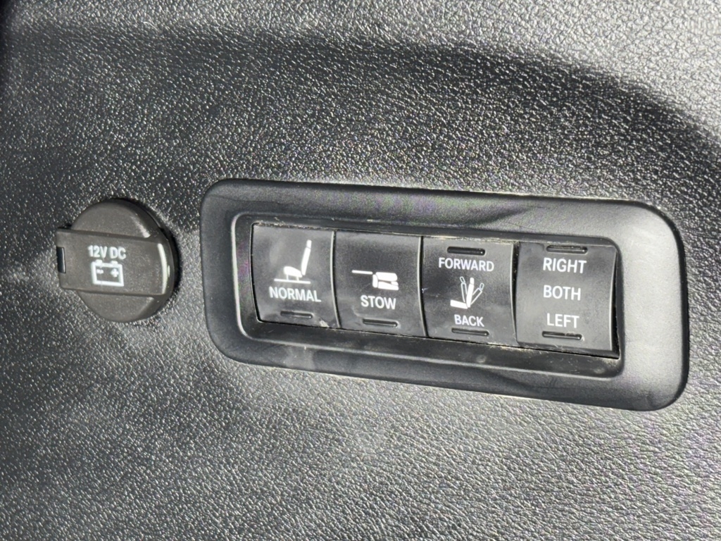 Chrysler Pacifica Limited 2017