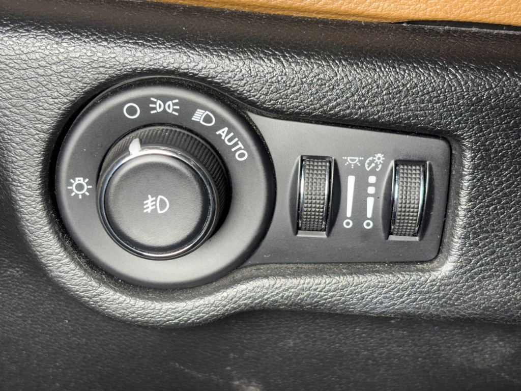 Chrysler Pacifica Limited 2017