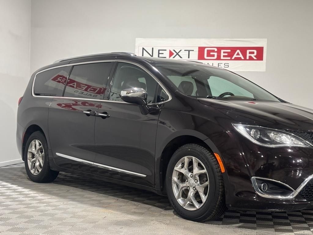 Chrysler Pacifica Limited 2017