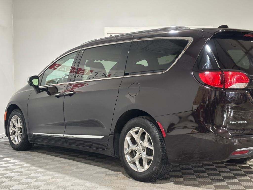 Chrysler Pacifica Limited 2017