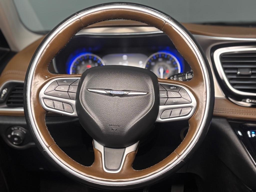 Chrysler Pacifica Limited 2017